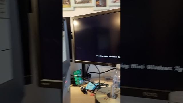 Booting Hirens Boot CD mini XP from 2010. смотреть онлайн