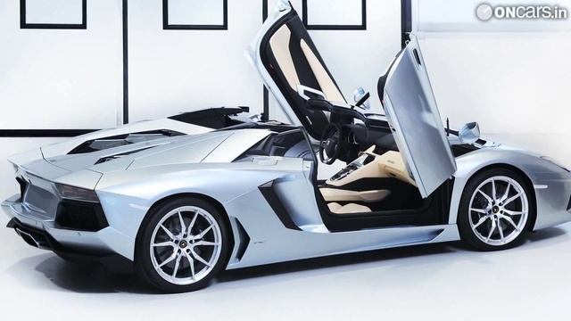 Lamborghini Aventador LP700-4 Roadster unveiled смотреть онлайн
