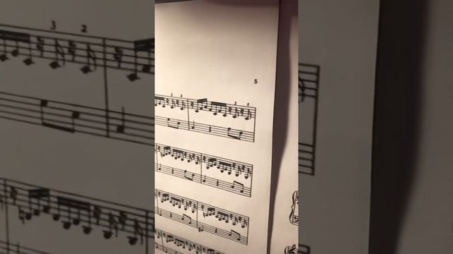 Урок online Bach Kleine Präludium с moll aus Zwölf kleine Präludien смотреть онлайн