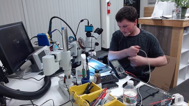 Can a MacBook that doesn't turn on be fixed by unauthorized repair? смотреть онлайн