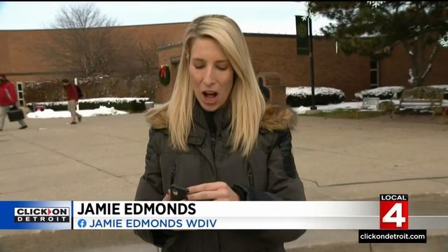 Wrong number lands Pontiac basketball team on Facetime call with NFL superstars смотреть онлайн