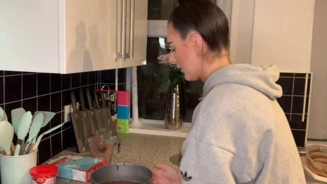 Bake with me and my kitten!!!! смотреть онлайн