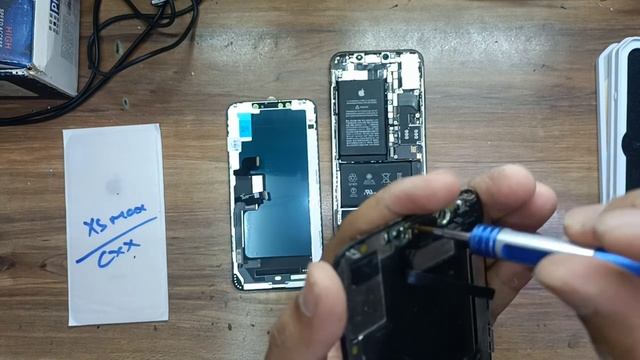 iPhone Xs Max Broken Display Replacement Broken Glass Replacement Fix #mobile2service#refurbish #fi смотреть онлайн
