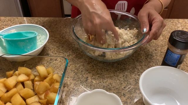 Delicious Apple Crumble смотреть онлайн
