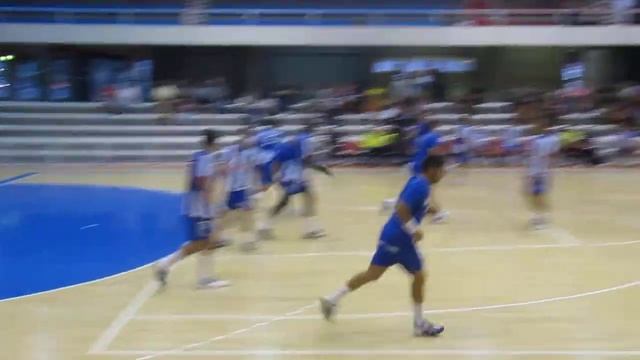 Teucro 32-36 Oporto. Gol de Mikel Unanue смотреть онлайн