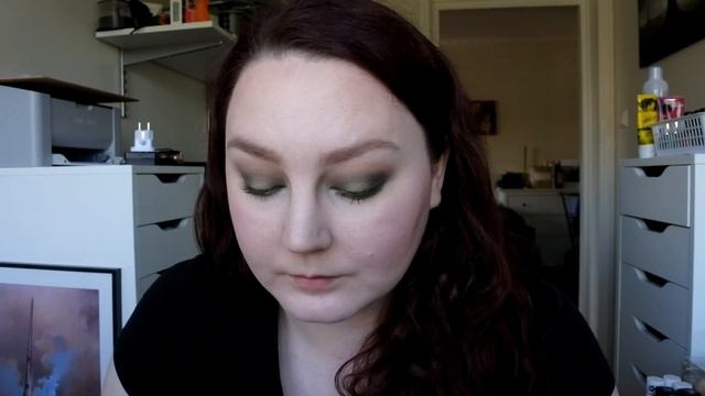 EOTD - GREEN SMOKEY EYE USING NYX, MAC, H&M, TOO FACED AND COLOURPOP смотреть онлайн