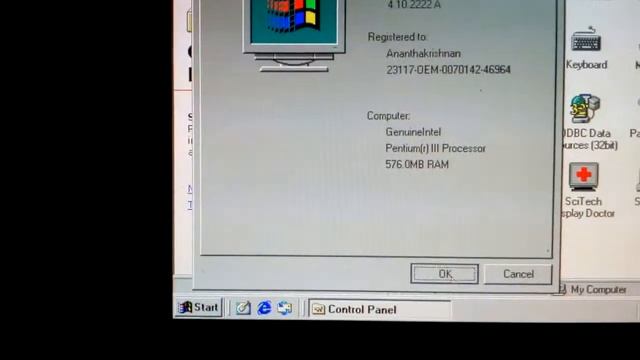 Windows 98 SE installed on Virtual Box смотреть онлайн