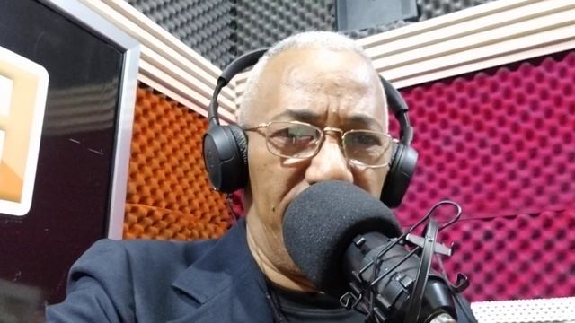 el maco de esa mujer sonando por exitosafm.net смотреть онлайн