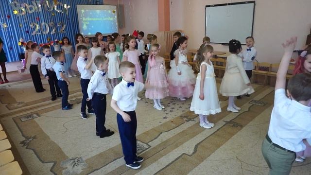 ВыпускнойДС169Ромашка27 04 22высокое разрешение смотреть онлайн