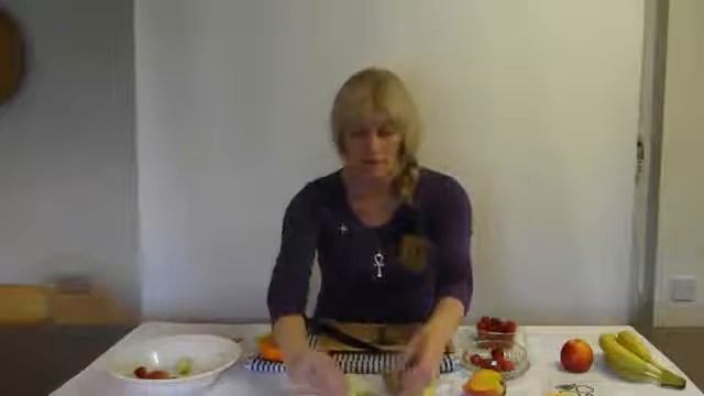 Learn Basic Signing How to Make a Fruit Salad смотреть онлайн