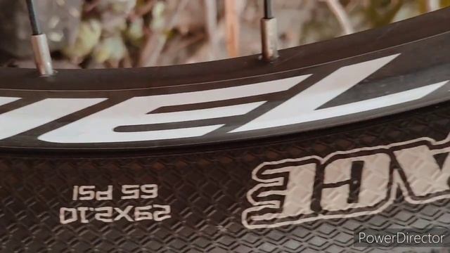 COLE BRONTES XC FULL RIGID MTB SET-UP | BIKE CHECK смотреть онлайн