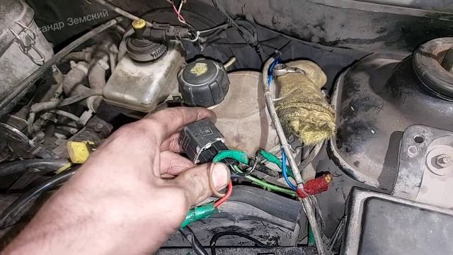 Ближний свет от замка зажигания на Рено Логан 1. До рестайлинг, рестайлинг. Renault Logan (версия 1) смотреть онлайн