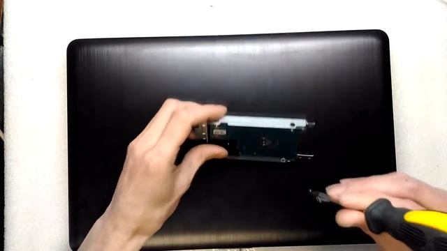 Asus X541U HDD Replacing смотреть онлайн