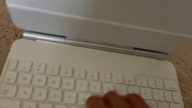 Magic keyboard (white) unboxing! смотреть онлайн