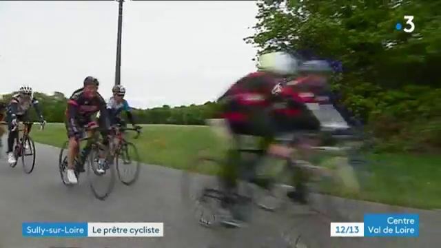 Rencontre avec le père Robert Leroy, champion cycliste смотреть онлайн