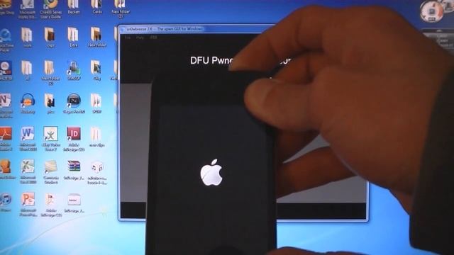 How To Jailbreak 4.3.2 on iPod Touch 4G/3G - Sn0wbreeze смотреть онлайн