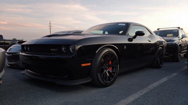 Dodge Challenger SRT Hellcat Tuned Exhaust Sound смотреть онлайн