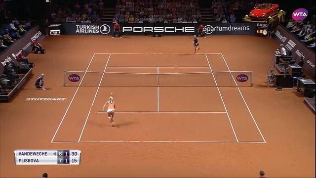 Karolina Pliskova vs. CoCo Vandeweghe | 2018 Porsche Tennis Grand Prix Final | WTA Highlights смотреть онлайн