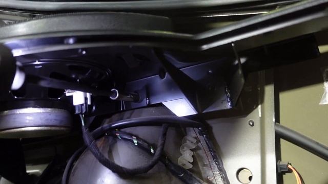 How To Remove Rear Right Speaker With The Bracket SAAB 900/9-3 1994-2002 смотреть онлайн