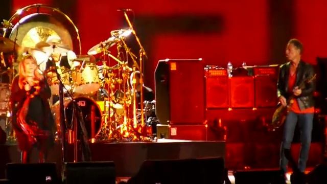 FLEETWOOD MAC - Tusk -extr- (Live In Paris FR - Oct 17, 2009)