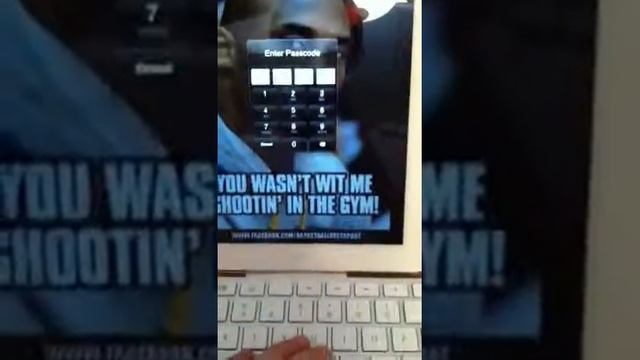 iPad Wireless Keyboard Dock Review смотреть онлайн