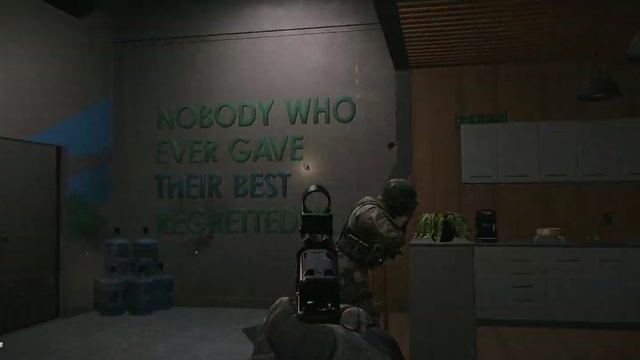Escape From Tarkov Не пробил ((( Тупой кивер смотреть онлайн