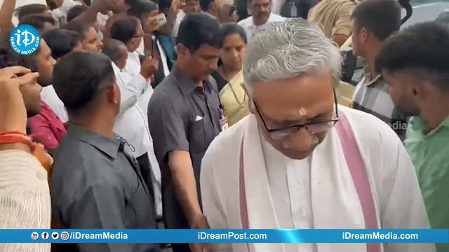 CM KCR & Kavitha Reached UP, To Attend Last Rites Of Mulayam Singh | MLC Kavitha | KCR | iDream New смотреть онлайн