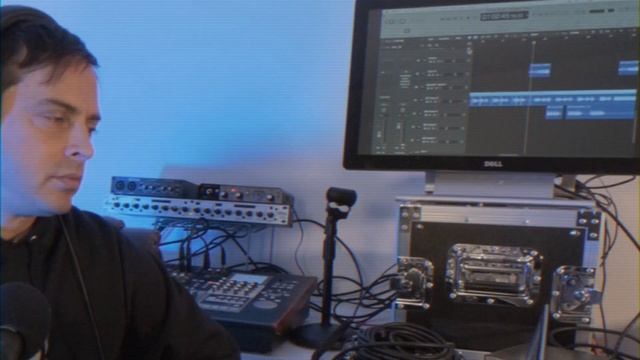 Studio Session: Editing and recording samples with Logic Pro X смотреть онлайн