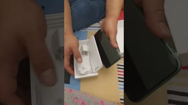 Unboxing iphone 11 128gb green смотреть онлайн