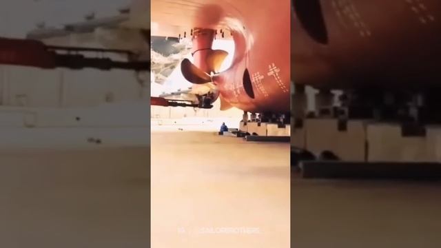 Ship Propeller Fixing #maritime #ship #ocean #sea #sailor #cruise #explore #navigation #navy
