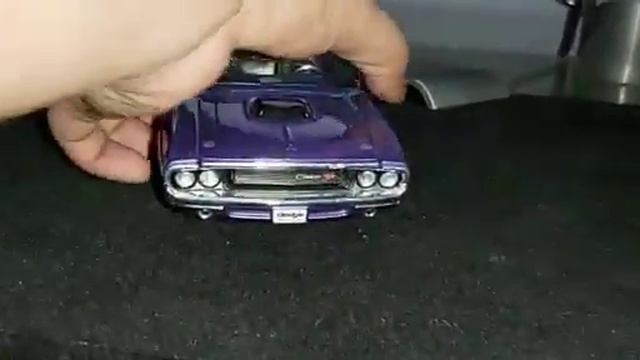 My Maisto 1:24 1970 Dodge Challenge Convertible