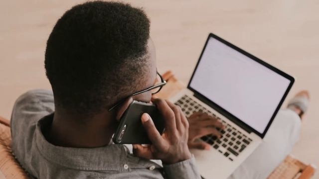 WhatsApp Desktop App 2022 no longer requires a permanent online phone connection смотреть онлайн