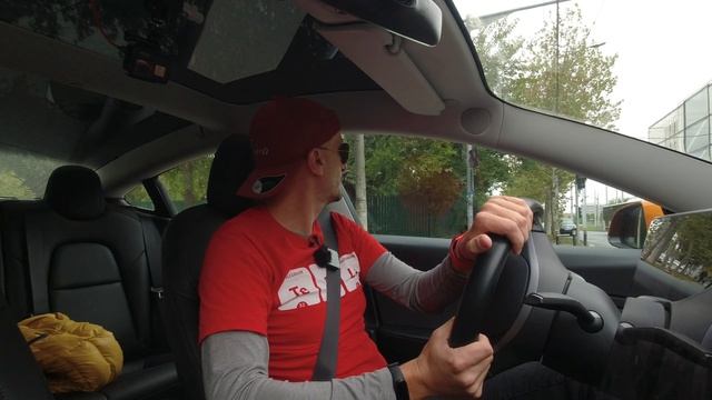 Test consum Tesla Model 3 la 130km/h смотреть онлайн
