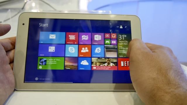 Toshiba Encore 2 Tablet 8 Inch Hands On [4K] смотреть онлайн