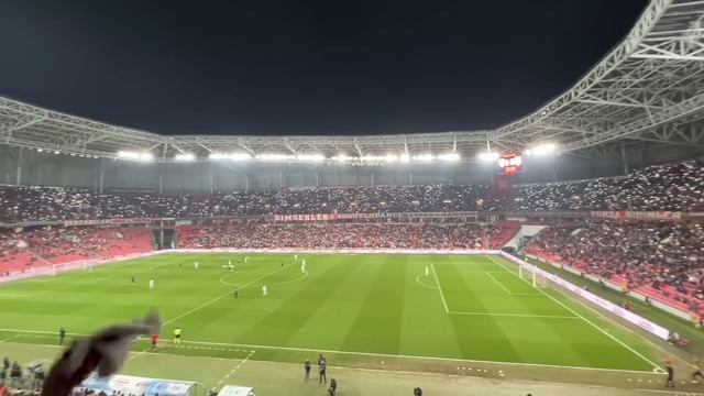 Yılport Samsunspor 4-2 Pendikspor Maç öncesi koreografi ve Tribünden Özel Kesitler смотреть онлайн
