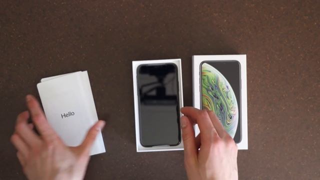 Unboxing iPhone Xs - What's Included! смотреть онлайн