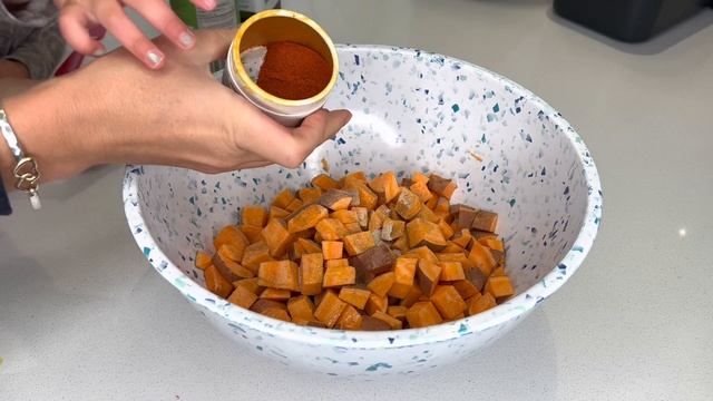 Tasty and Easy Recipe - Sweet potato and wild rice salad смотреть онлайн