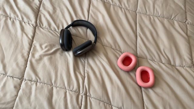 AirPods Pro Max + AirPods Pro Max Ear Cushion (Red) Quick Look смотреть онлайн