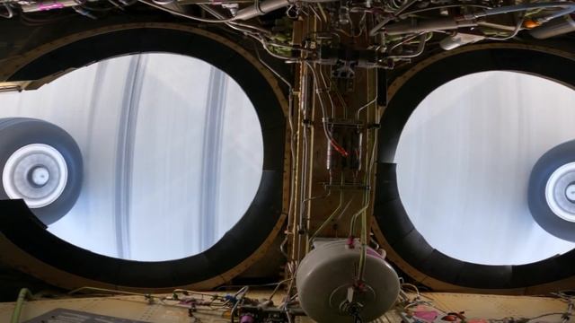 Landing Gear movement from INSIDE OF A PLANE смотреть онлайн