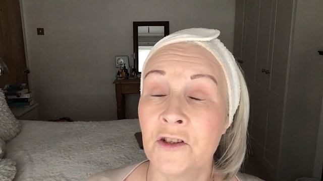 Weekend makeup look: simple, pared back look! Mature beauty. смотреть онлайн