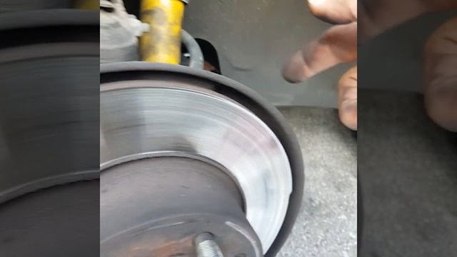 SAAB-900-Classic-find out a noise source,. It,s the metal brake disc cover смотреть онлайн