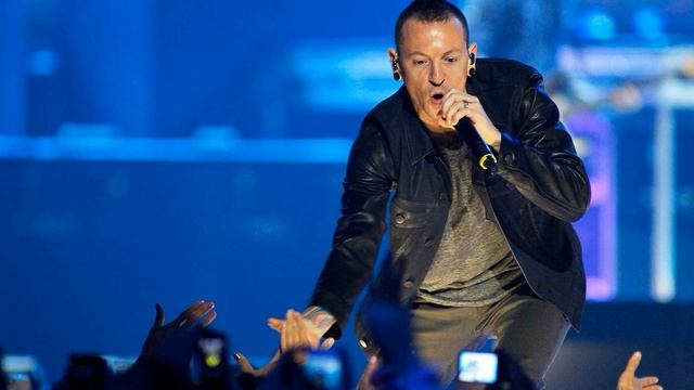 Steve Aoki releases new Linkin Park remix in Chester's memory || SocialNews.XYZ смотреть онлайн