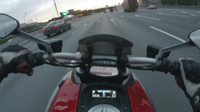Полёты надо МКАД. Музыка в Шлеме. Music In Your Helmet смотреть онлайн