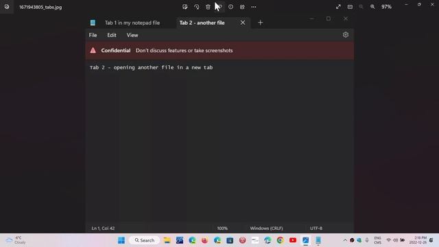Windows 11 Leaked Notepad app has tabs смотреть онлайн