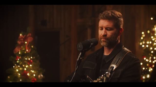 Josh Turner - King Size Manger (Performance Video)