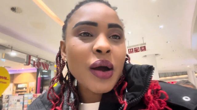 Shopping vlog in Munich, Germany | Window shopping in C & A, H&M, Newyorker, Aldi and DM смотреть онлайн