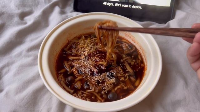 Vlog | iphone 13 pro 1tb Alpine green in 2023 | art galleries | mushroom ramen смотреть онлайн
