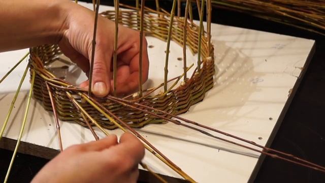 Русская ива - Урок 5. Простая корзиночная загибка в 3 пары прутьев.