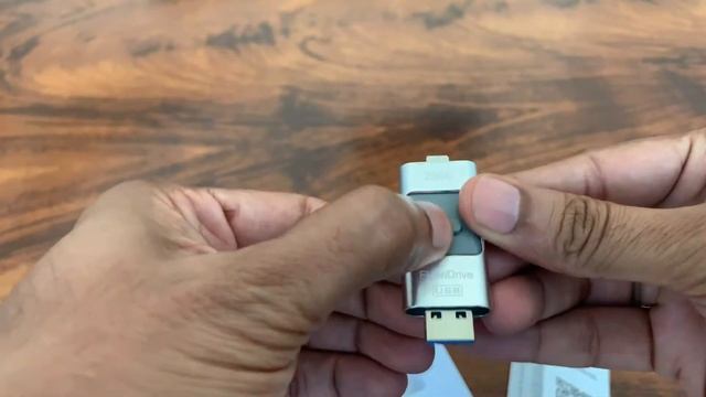 I-Flash Drive for iPhone, Android and PC смотреть онлайн