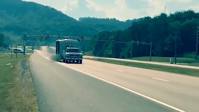 First Gen Dodge towing camper. 5 speed with gearvendors splitting gears смотреть онлайн